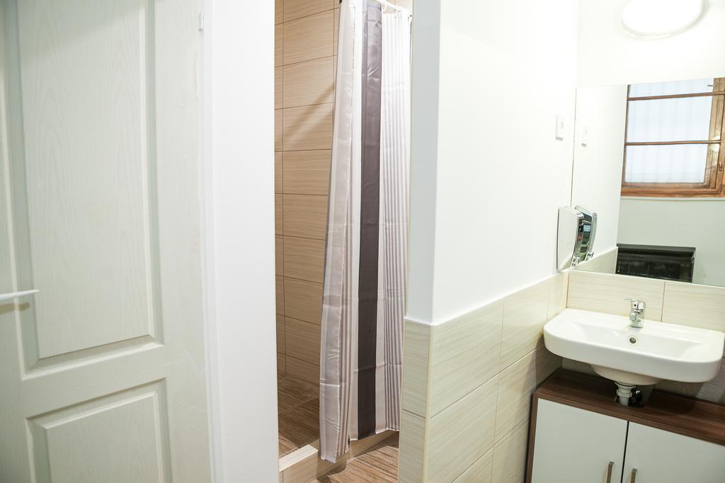 Junior Tower Apartment Будапеща Екстериор снимка